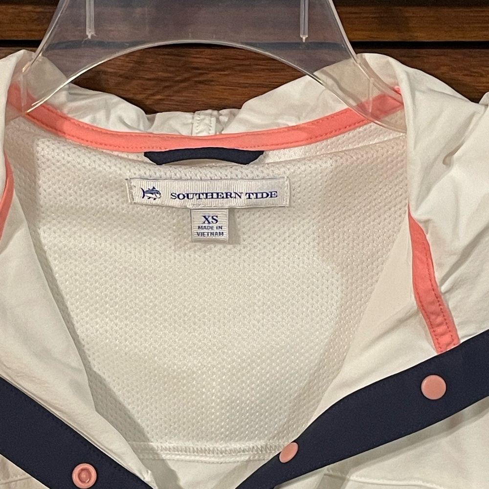 Southern Tide White Hooded Anorak with Coral and Navy Trim - Picture 3 of 4